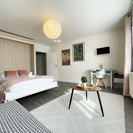 Apartament L'Aviateur - Self Check In Chartres Zewnętrze zdjęcie